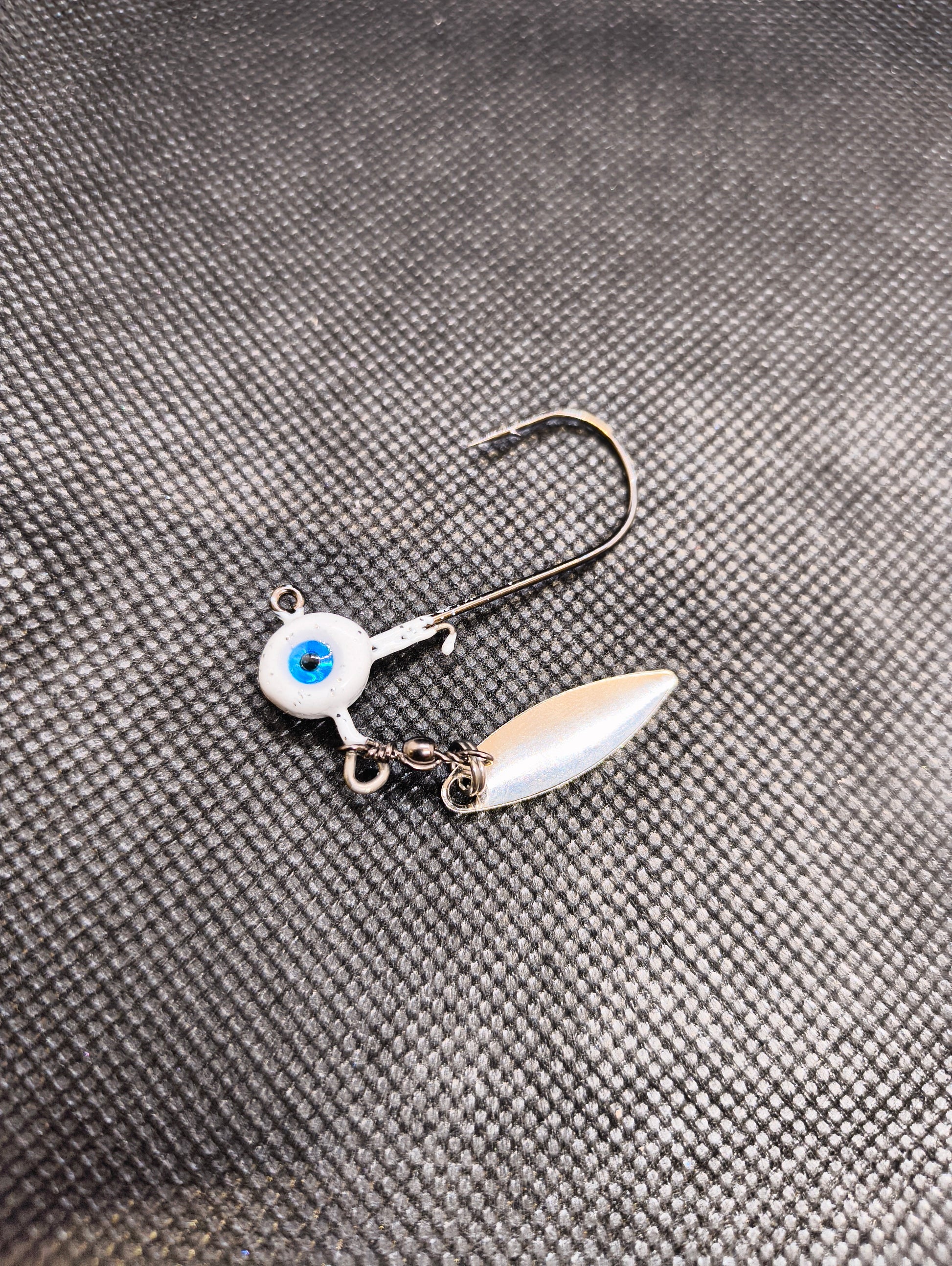 Limestone Softbaits Jiggskalle underspin fishing lure with realistic design and spinning blade for attracting bass and freshwater fish